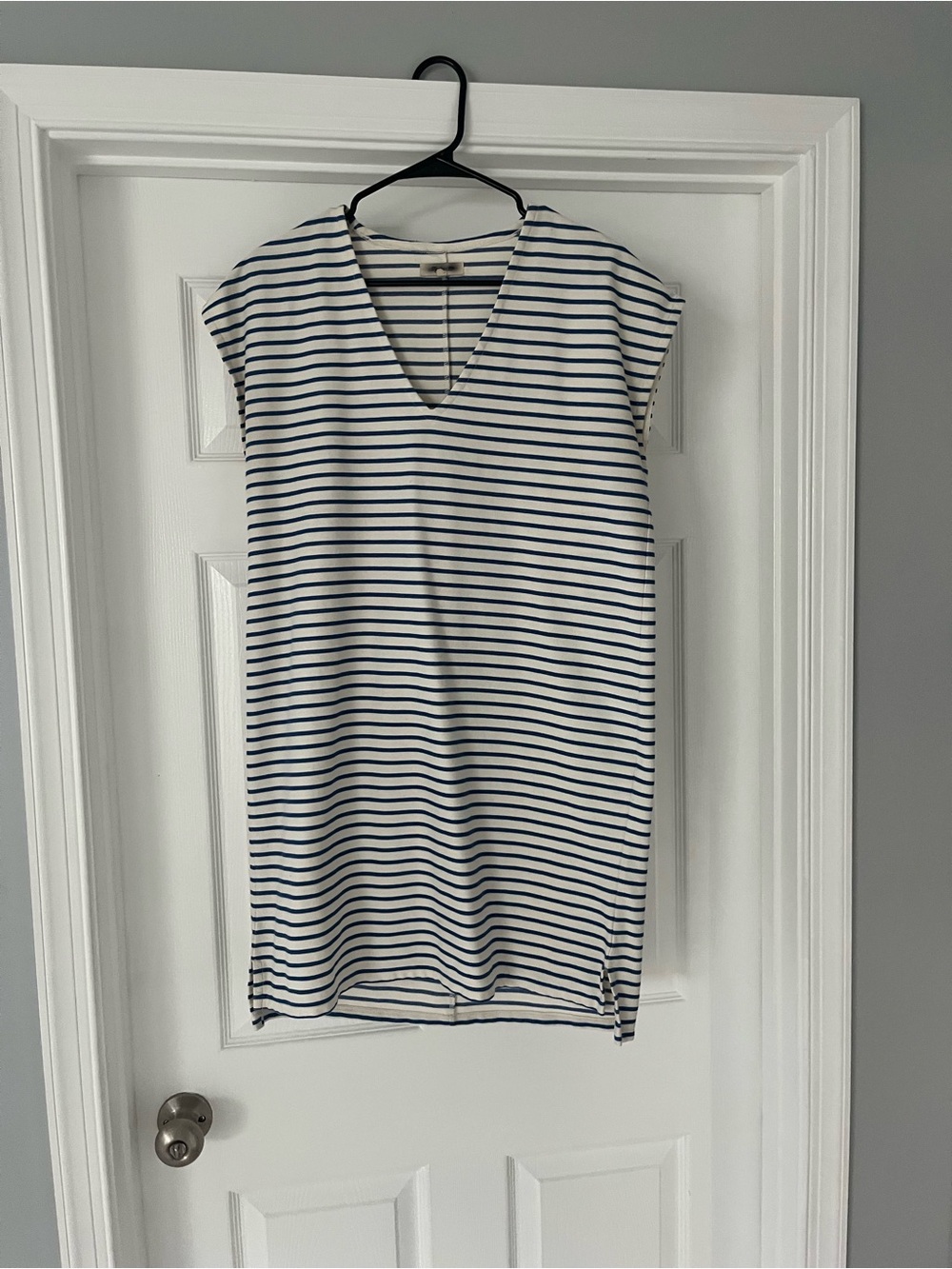 Madewell V-Neck Striped Shift Dress - White & Navy